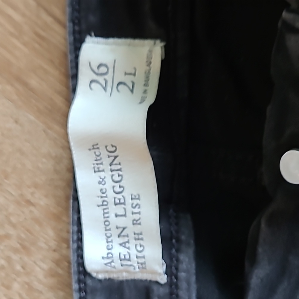 High Rise Jeans - Picture 2 of 3